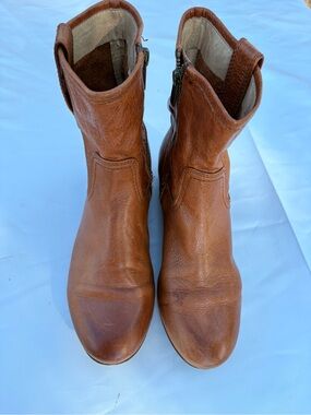 Frye Jillian Short Zip Leather Boots Cognac Brown Womens Size 6.5M